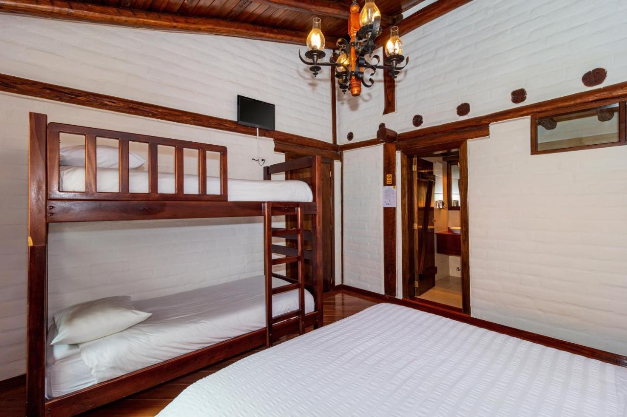 Hotel Ile 바뇨스 외부 사진